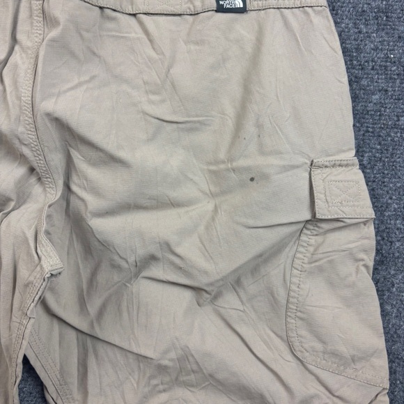 THE NORTH FACE Mens Camel Tan Cargo Shorts size: 30 - Picture 5 of 10